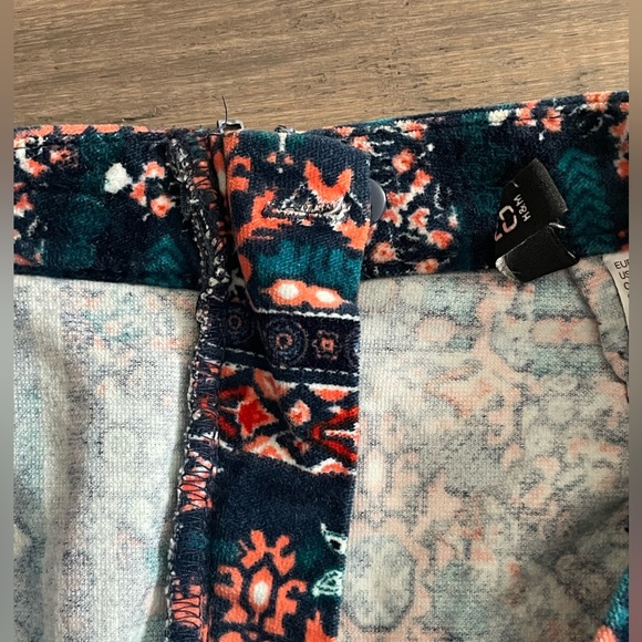 Divided Skirt Velvet/Suede Feel Size 4 Short Skirt - Picture 4 of 8